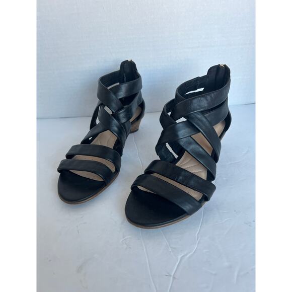 Collection by Clarks Mena Silk Black Leather Ultimate Strappy Comfort Sandals 7M - Picture 1 of 10